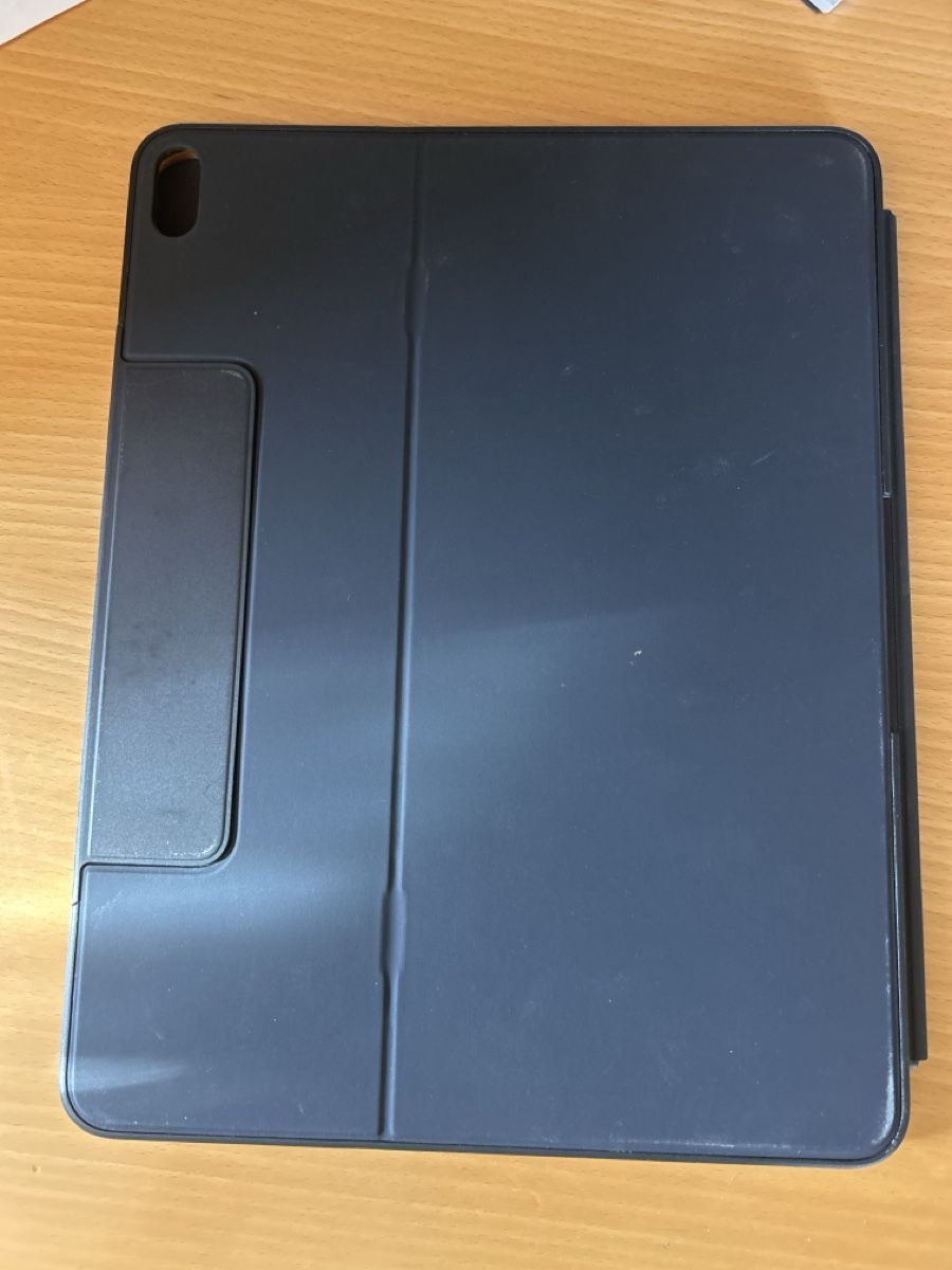 OtterBox Covers & Borse: iPad Air 13” Case OtterBox – Usato da La Tour-de-Peilz venduto da isa6150 2