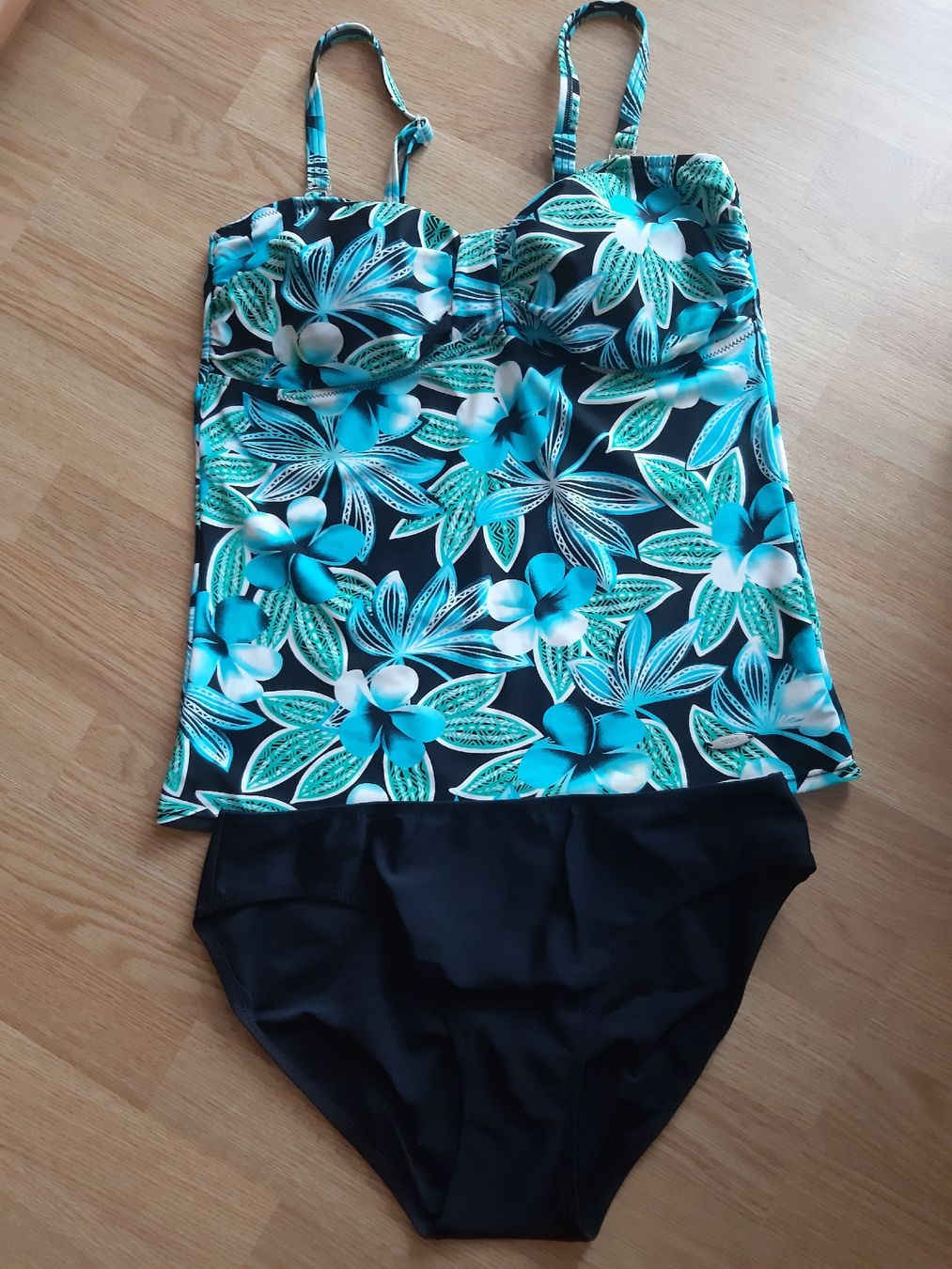 Maillots de bain & Bikinis: Badekleid – D'occasion à Gossau ZH par Vreee