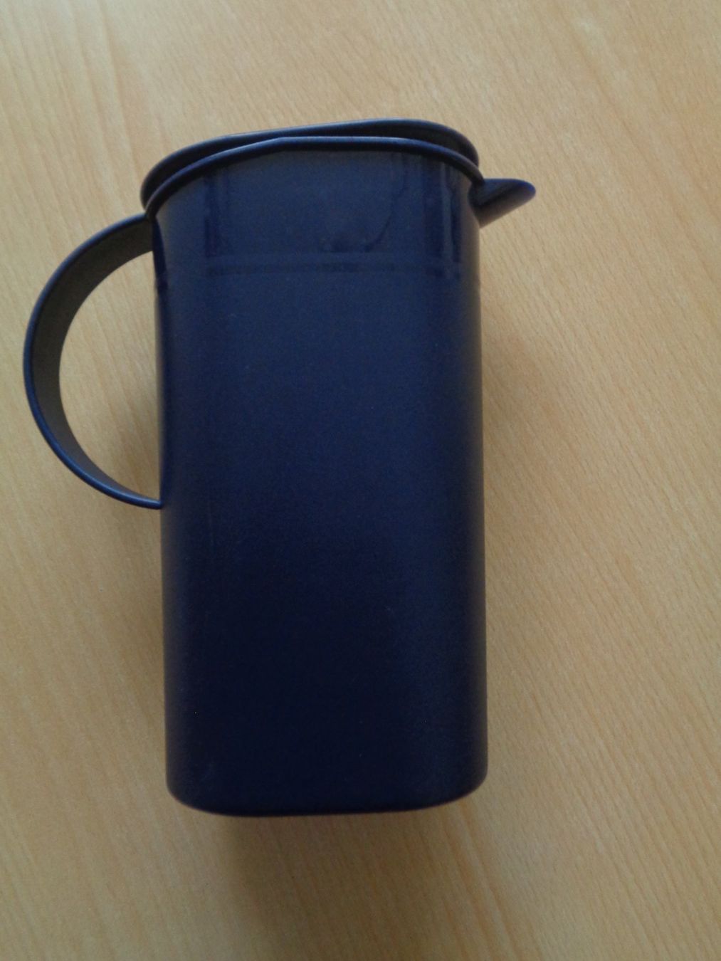 Tupperware Contenitori & Simili: Tupperware Krug 1,7Liter – Usato da Dietikon venduto da chroetli77 1