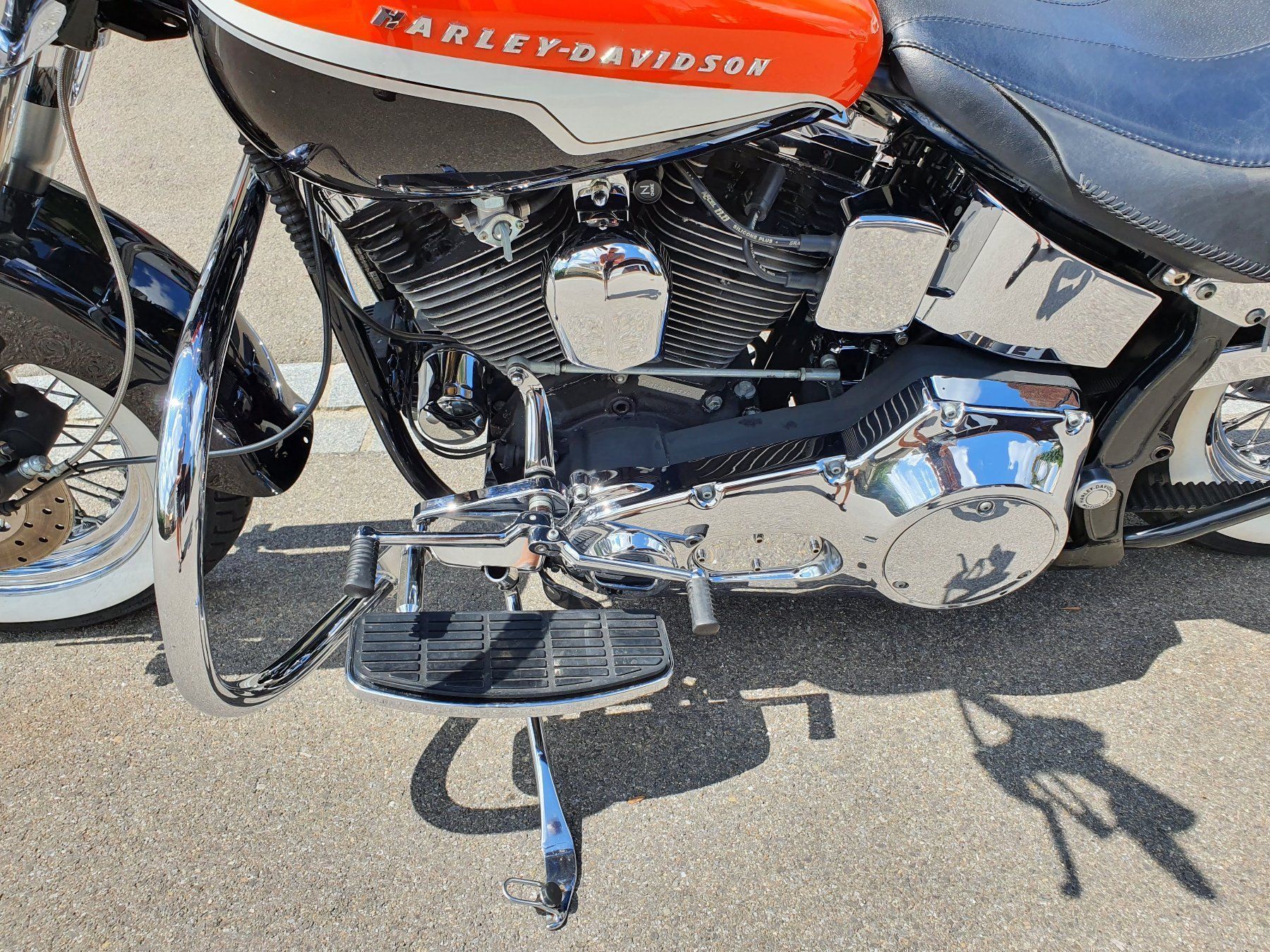Harley-Davidson Chopper: Harley Davidson mit dem Evolution-Motor. – Usato da Reinach AG venduto da Yig 5