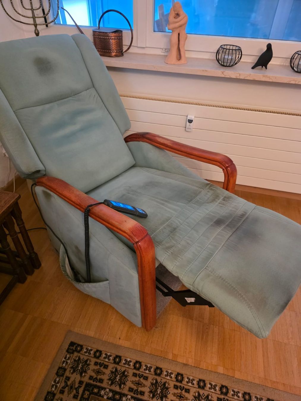 Poltrone: Sessel mit Aufstehhilfe, elektrisch – Usato da Aesch BL venduto da Damiko 1