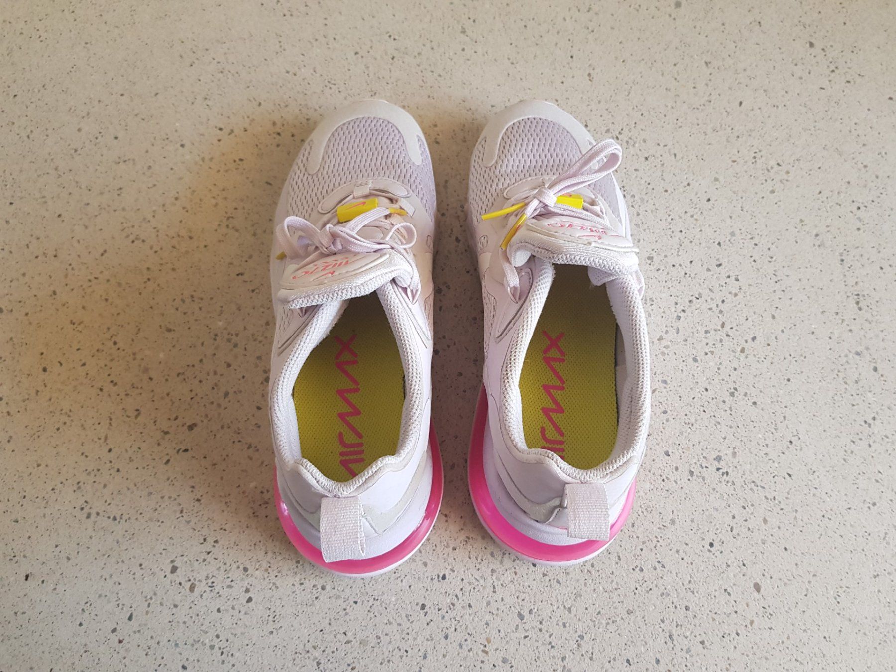 Nike Scarpe da donna: Nike Air 270 React Sportschuh Grösse 37.5 – Usato da Basel venduto da Birs868 4