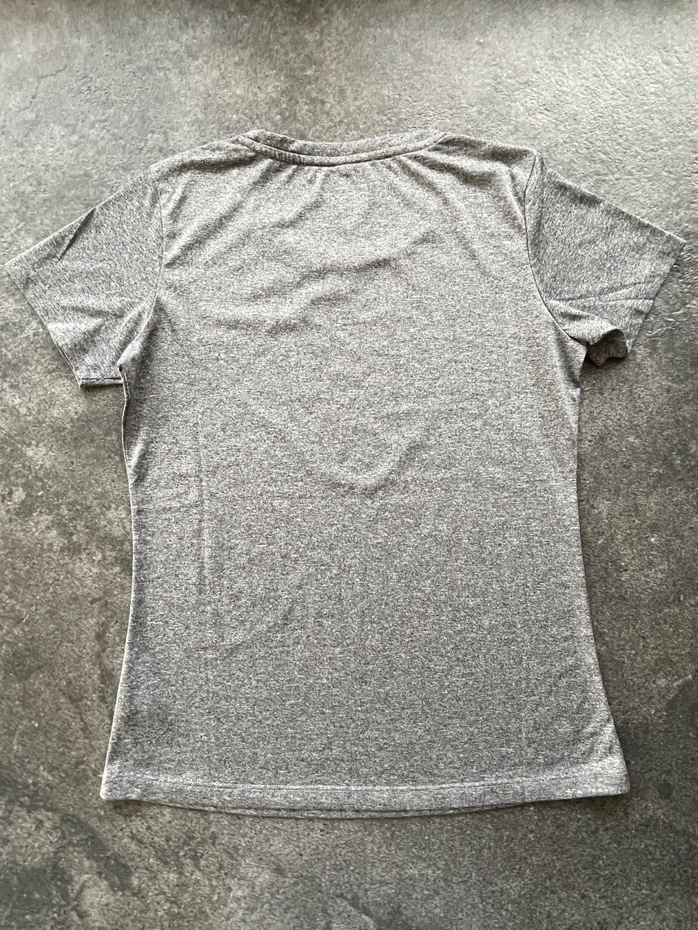 T-Shirts: ACANU Sport T-Shirt - Größe S – Gebraucht aus Kilchberg ZH von Simple.Life 5