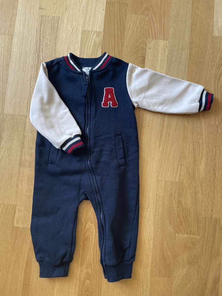 Pagliaccetti: Fleeceoverall, Gr. 74, College Stil – Usato da Chur venduto da ves_y5xm