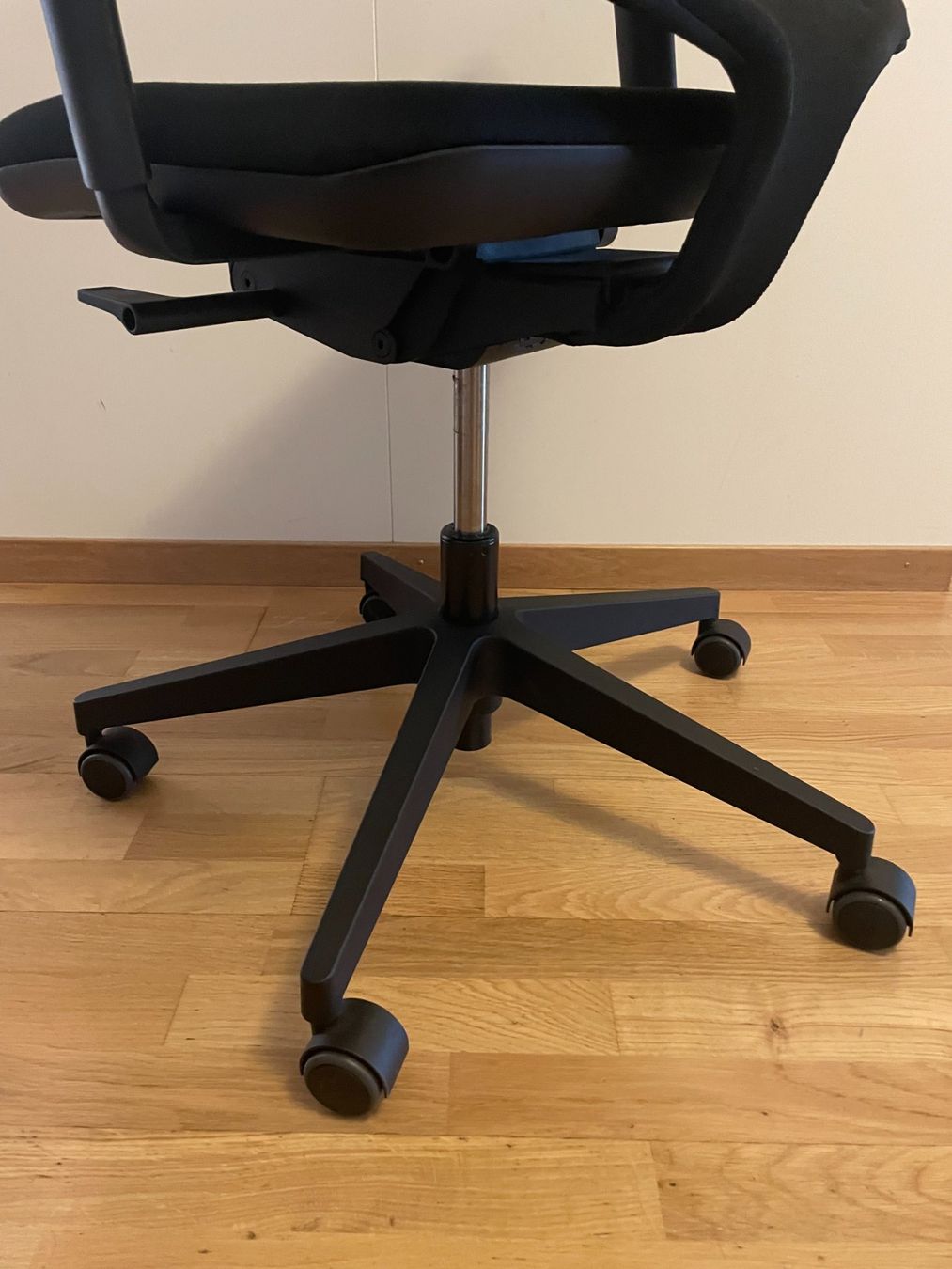 Giroflex Stühle: Bürostuhl Giroflex CHAIR 2 GO – Gebraucht aus Wabern von carciofo 5