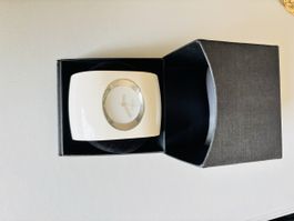 Weisse Armbanduhr von FURLA mit sicherem Schnappverschluss