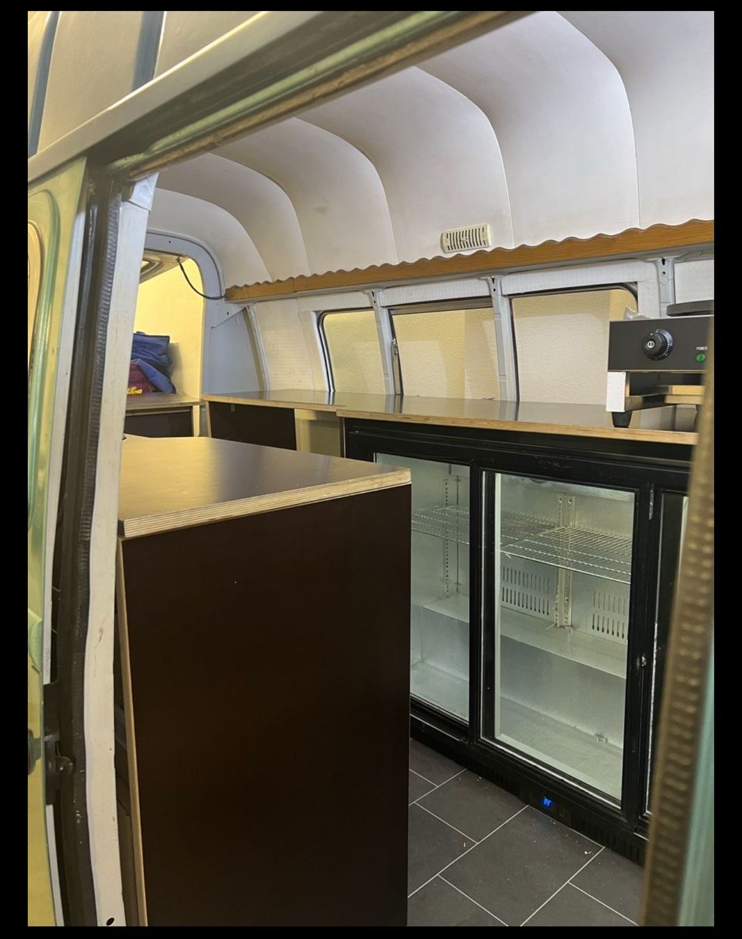 Renault Véhicules utilitaires: Mobile bar / Foodtruck Oldtimer – D'occasion à Zürich par Rios3 7