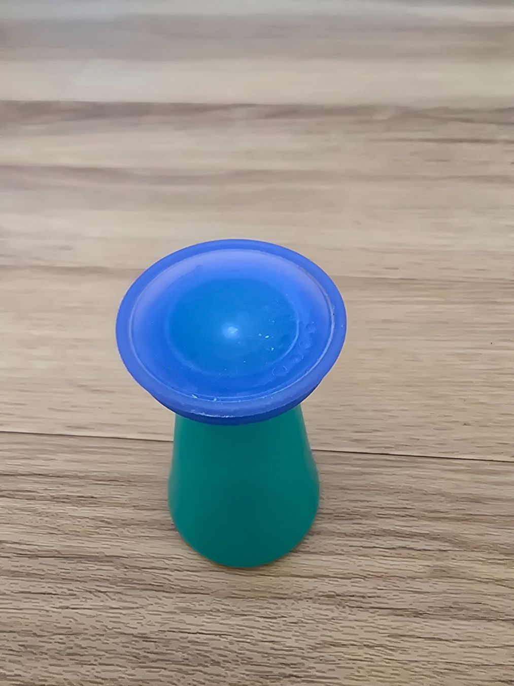 Tupperware Contenitori & Simili: Tupperware / Salzstreuer / grün – Usato da Hergiswil NW venduto da Angfri 1