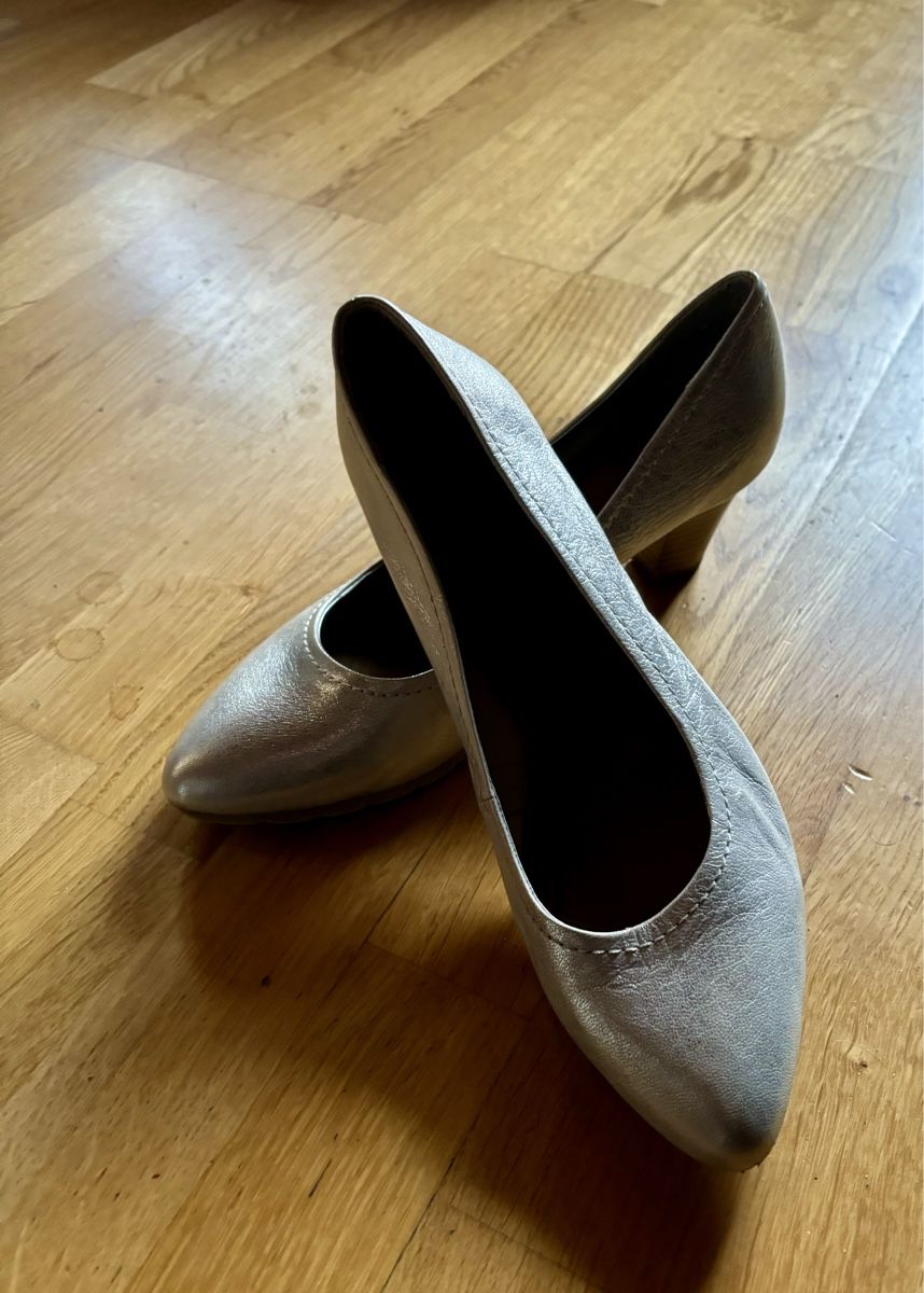 Roberto Santi Scarpe da donna: Paire de chausssures à talons – Usato da Estavayer Le Lac venduto da sico1260 3