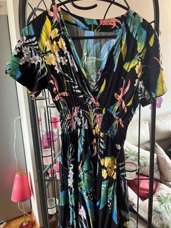 Robe à fleurs noir jaune asymétrique coton égyptien TU