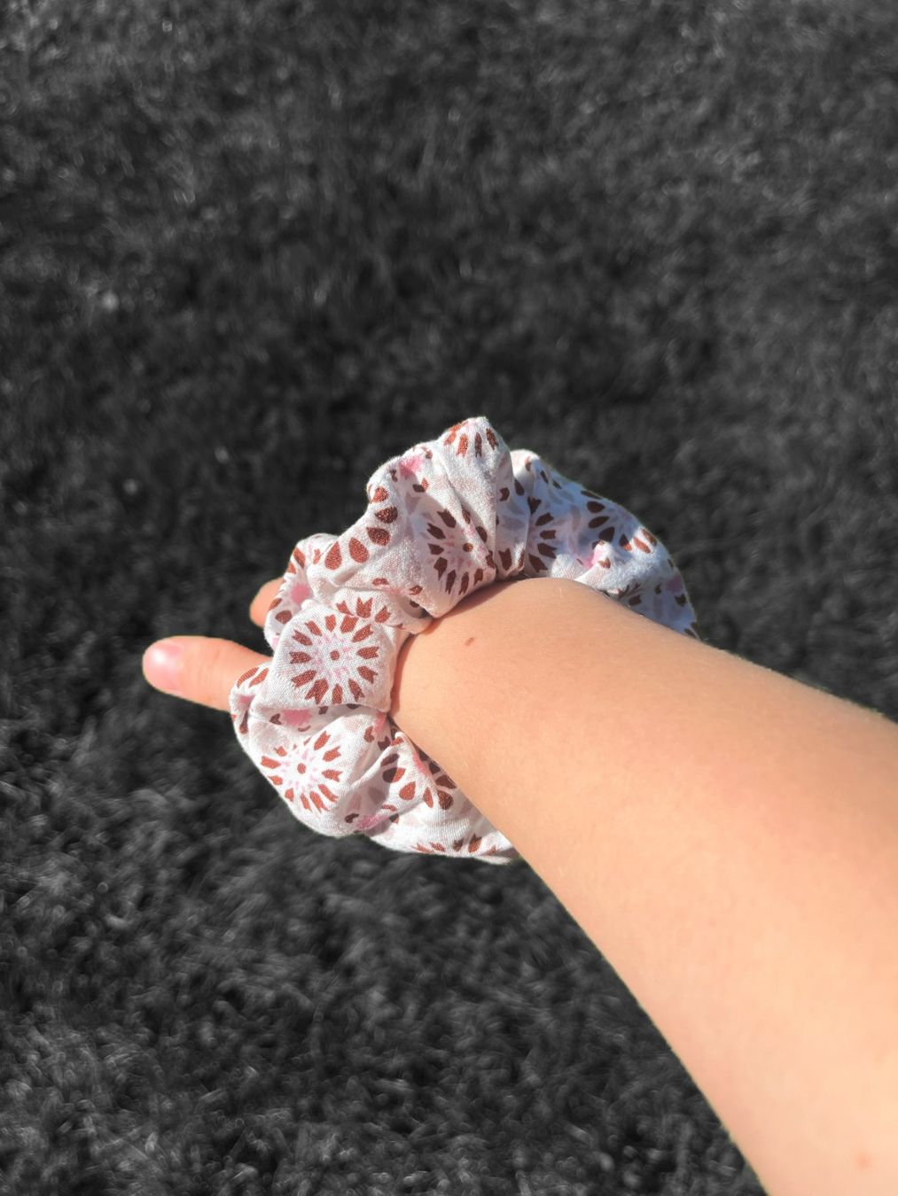 Haarschmuck: Scrunchie Upcyclé Fait-main "hyper-stretch" - Taille classic – Neu und originalverpackt aus Villars-sur-Glâne von maeva_christan_mc 1