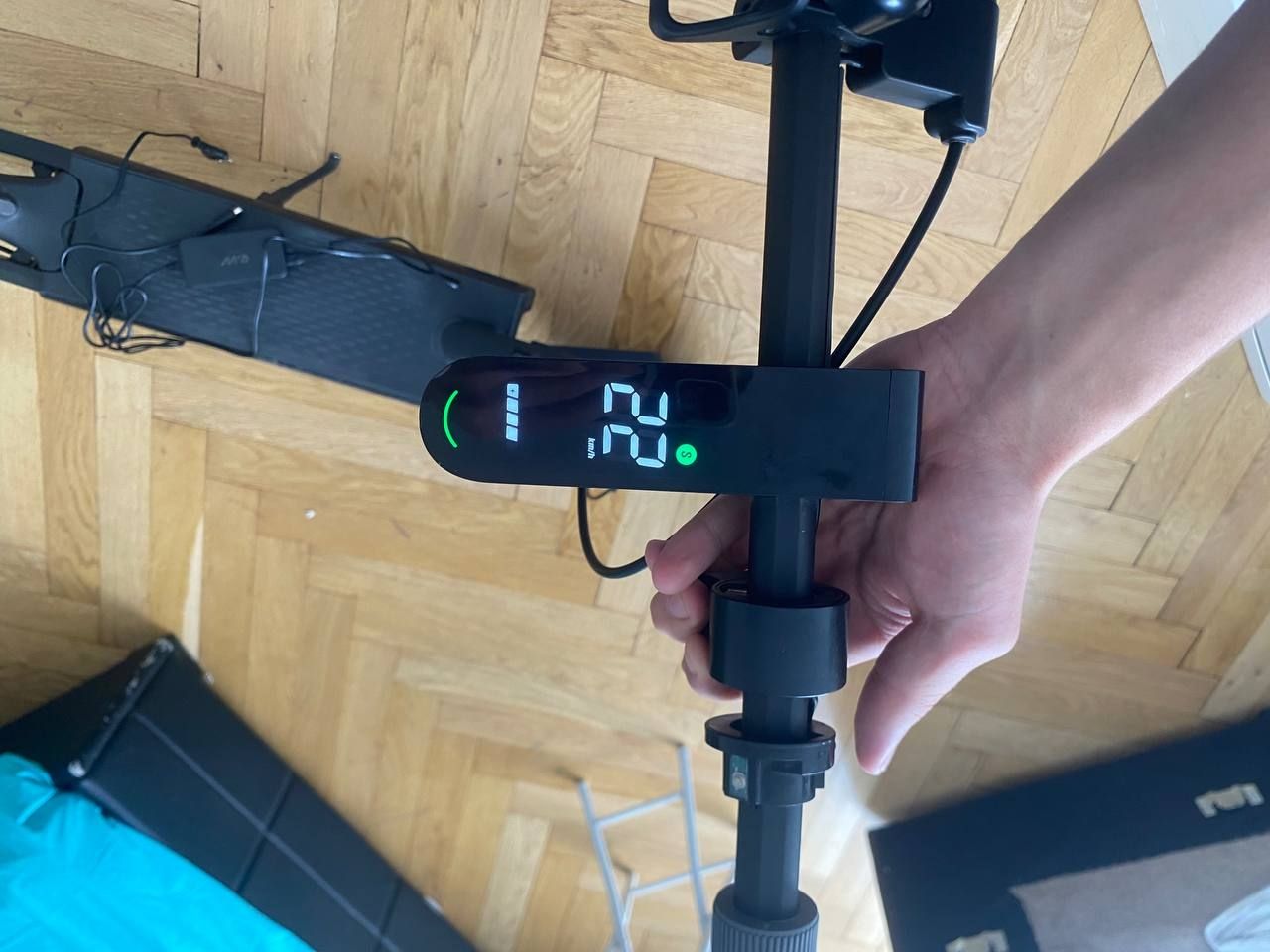 Scooter: trottinette électrique  – Usato da Lausanne venduto da nii_q8nl 8