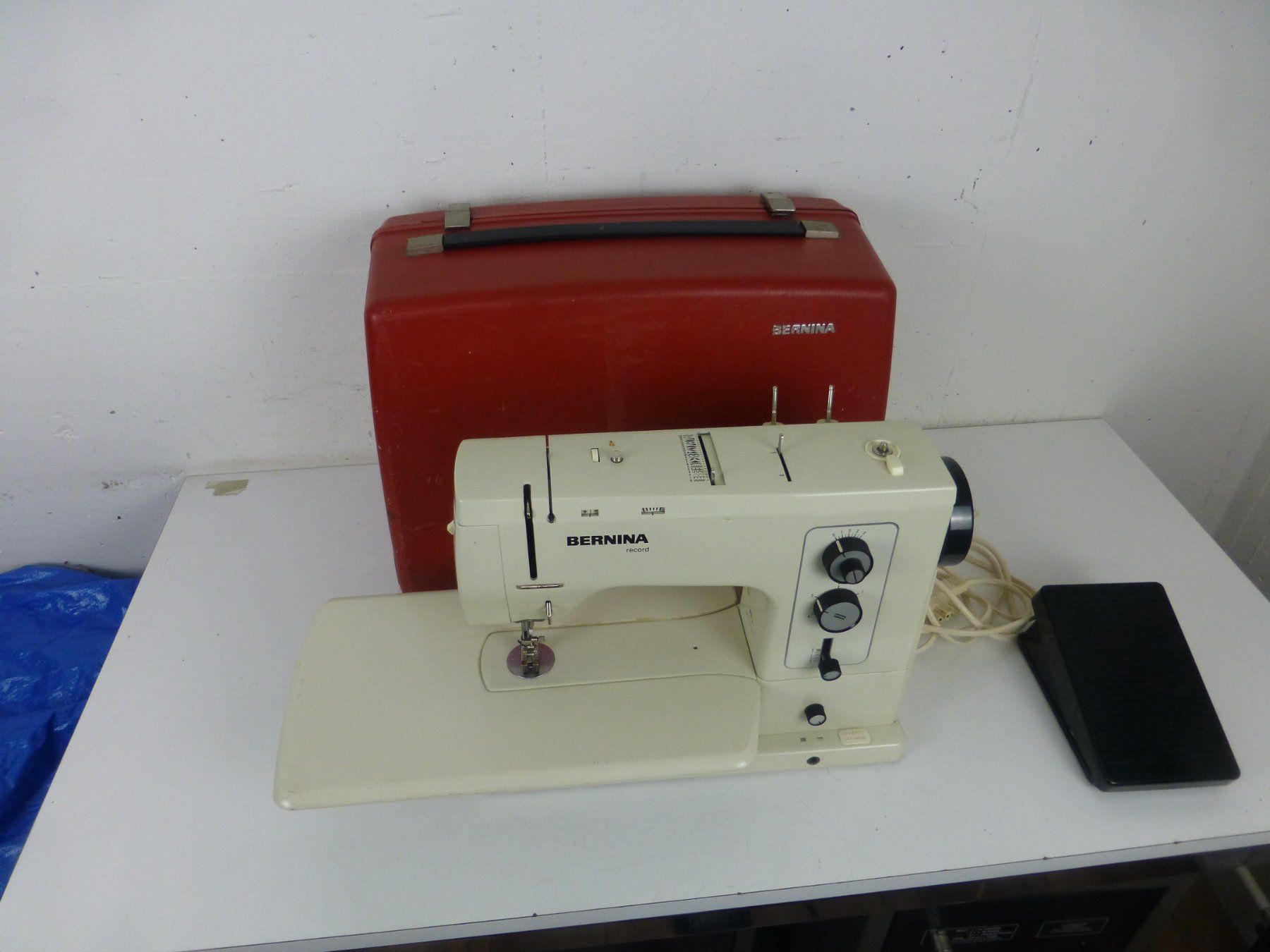 Bernina Macchine da cucire: Bernina 830 mit Koffer Defekt – Difettoso da Fahrweid venduto da Omuki 2