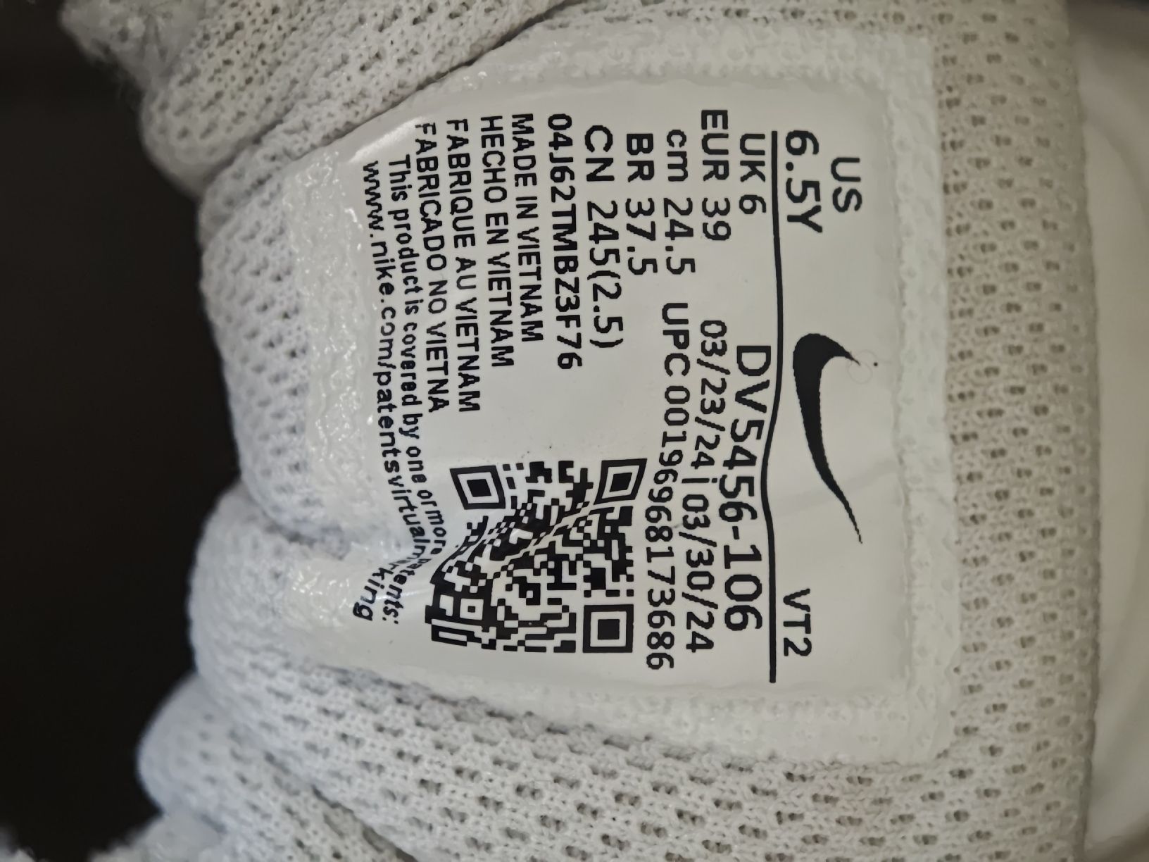 Nike Scarpe da uomo: Nike Turnschuhe weiss Grösse 39 – Usato da Fribourg venduto da Aid 3