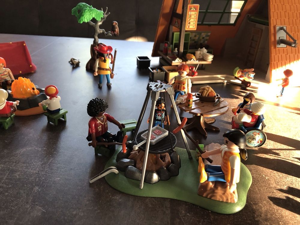 Playmobil Jouets: Playmobil,im guten Zustand,kindercamp,viele figürli – D'occasion à Subingen par Bea8 1