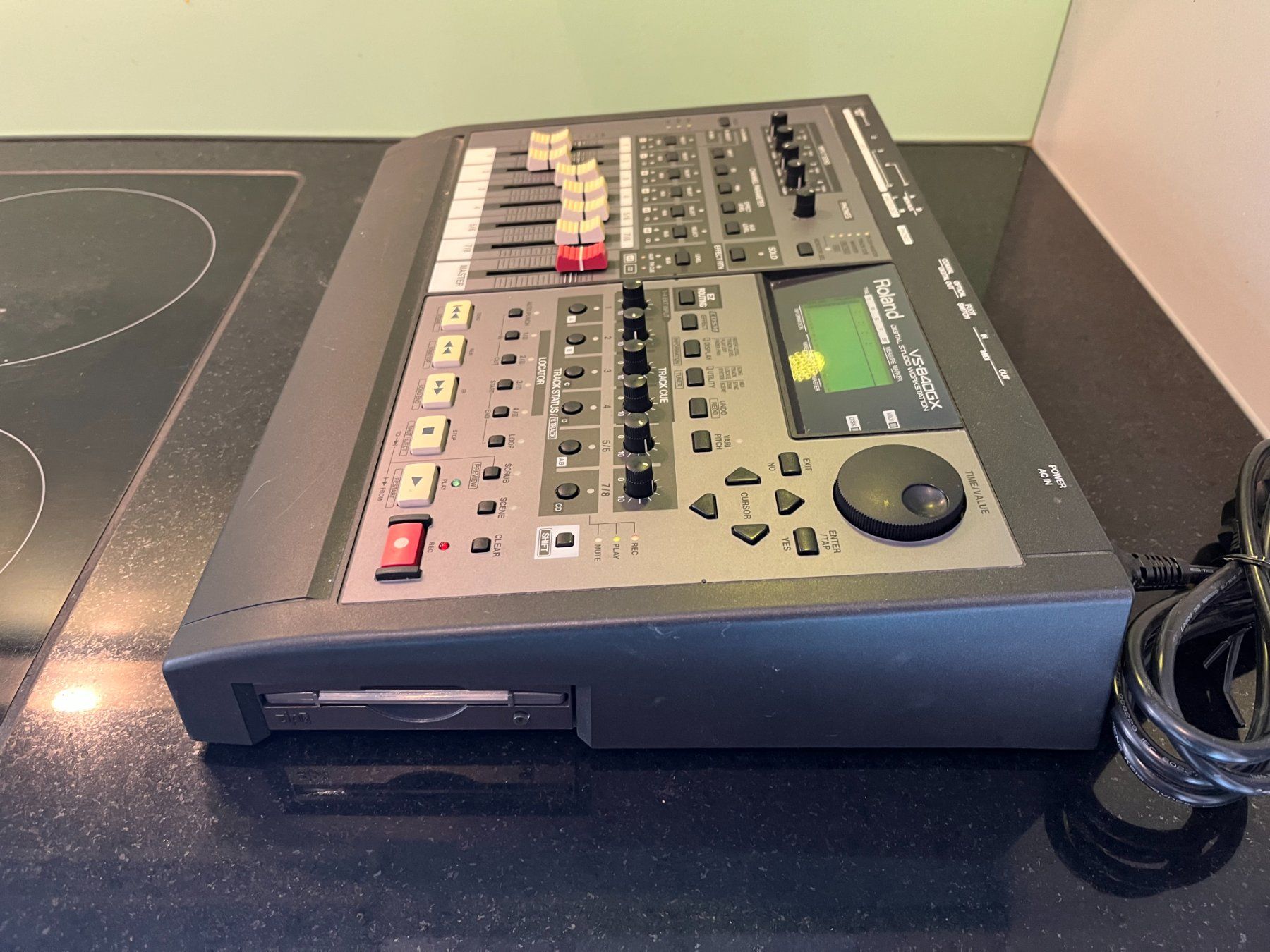 Roland Mischpulte: Heimstudio – Gebraucht aus Basel von Papingo 2