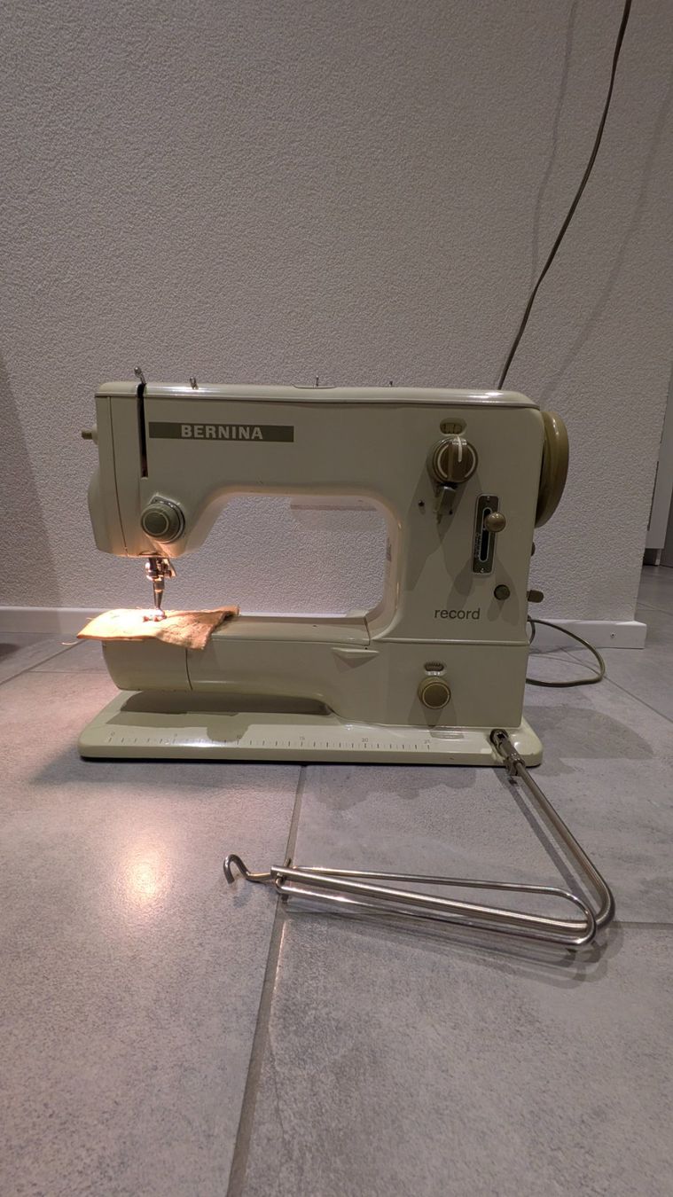 Bernina Macchine da cucire: Machine à coudre Bernina Record 530-2 – Usato da Estévenens venduto da Rockingirl 1
