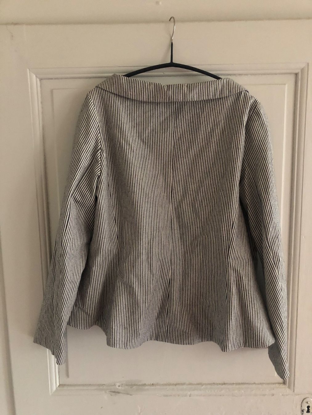 Giacche: Veste Lilith 40 – Nuovo e nell'imballaggio originale da Arnex-sur-Orbe venduto da cameleonfringant 7