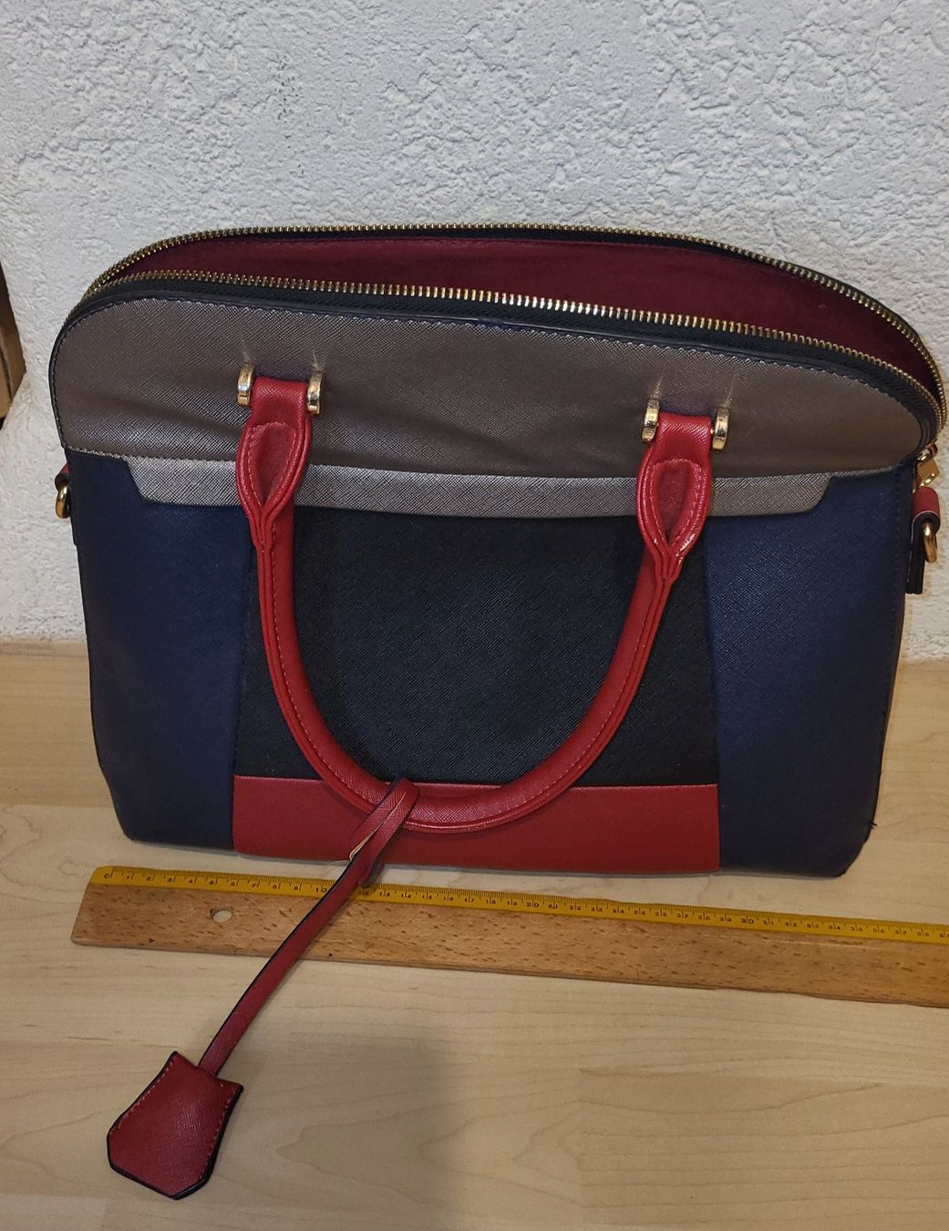 Borse da donna: Schicke Damenhandtasche, rot/blau/grau – Usato da Wald ZH venduto da SwissPawnshop 4
