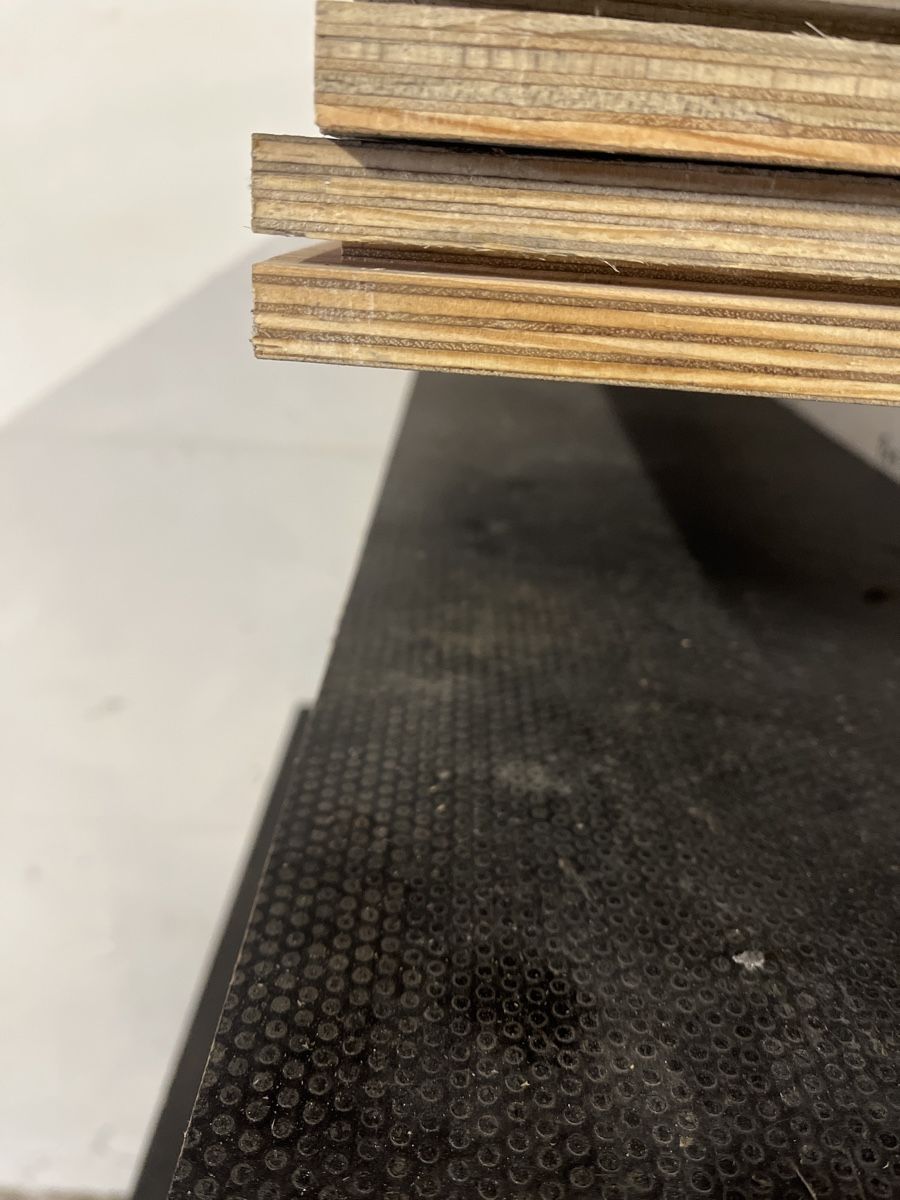 Holzartikel: Siebdruckplatte – Gebraucht aus Rickenbach LU von fla_9ft6 2