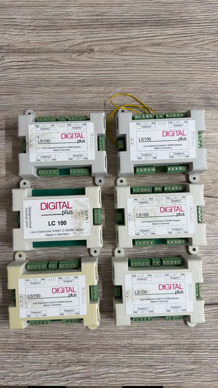 Lenz Modellini di ferrovie: Lenz Digital plus LS100 Gleisanschluss – Usato da Schlieren venduto da rat_lq6b 1