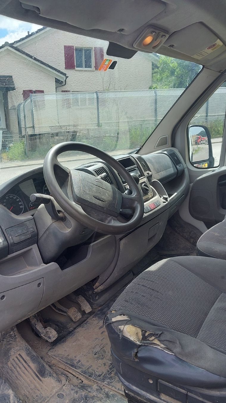 Citroën Veicoli commerciali: Citroen Jumper 2.2 HDI 2009 – Usato da Herisau venduto da MTribute 6