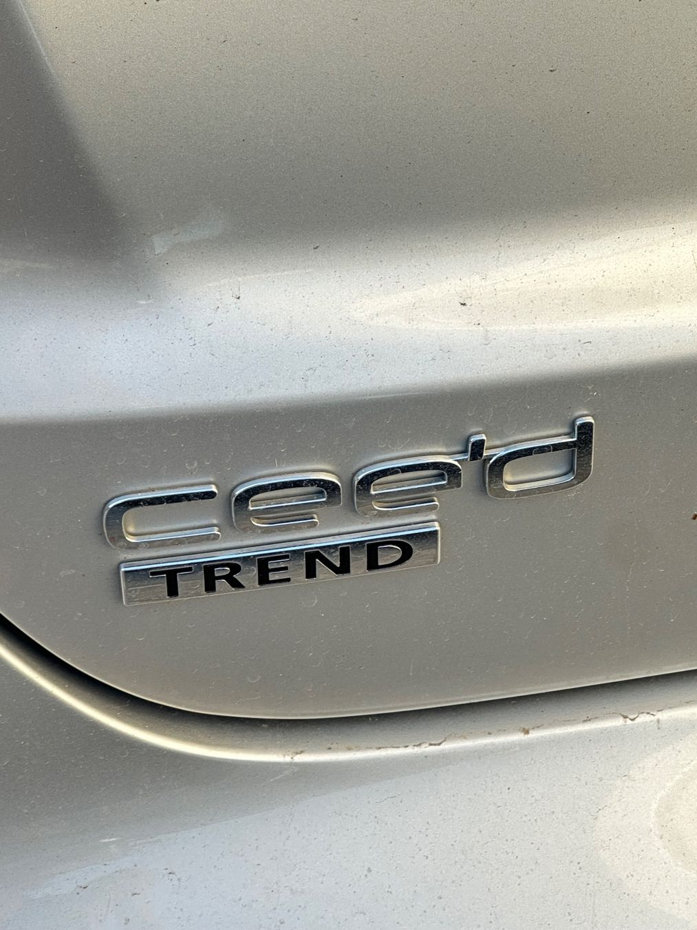 Kia Automobili: Frisch MFK | Kia Ceed 1.6 Sportwagon – Usato da Zürich venduto da Isabella_22 7
