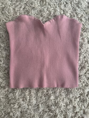 Pink ribbed strapless top from DILVIN KNIT - Size S 💖