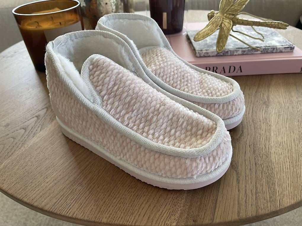 Schuhe für Jungen: Esprit Kinder Hausschuhe  – Gebraucht aus Inwil von 0107MI 1