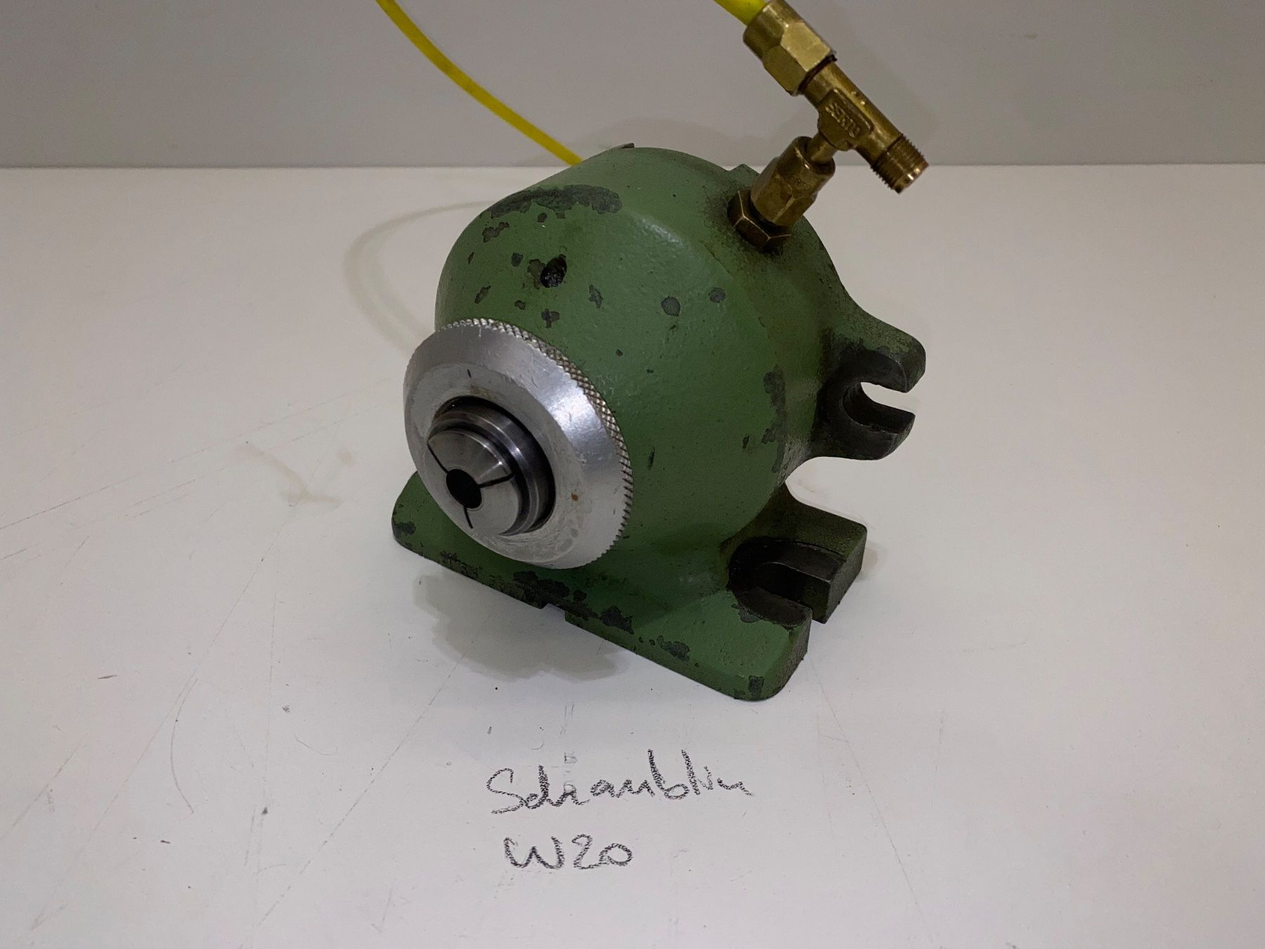 Schaublin Tutti gli attrezzi: Pneumatisches Spannzangenfutter Schaublin W20 – Usato da Boswil venduto da ABLagerBoswil 1