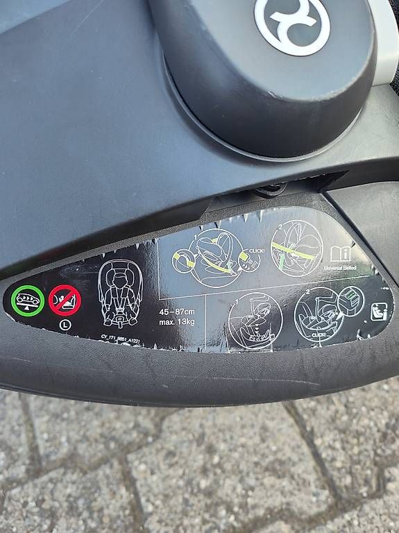 Seggiolini per auto: CYBEX Cloud Z2 i-Size Plus Babyschale – Usato da Oberdiessbach venduto da Stefan_Schuepbach 2