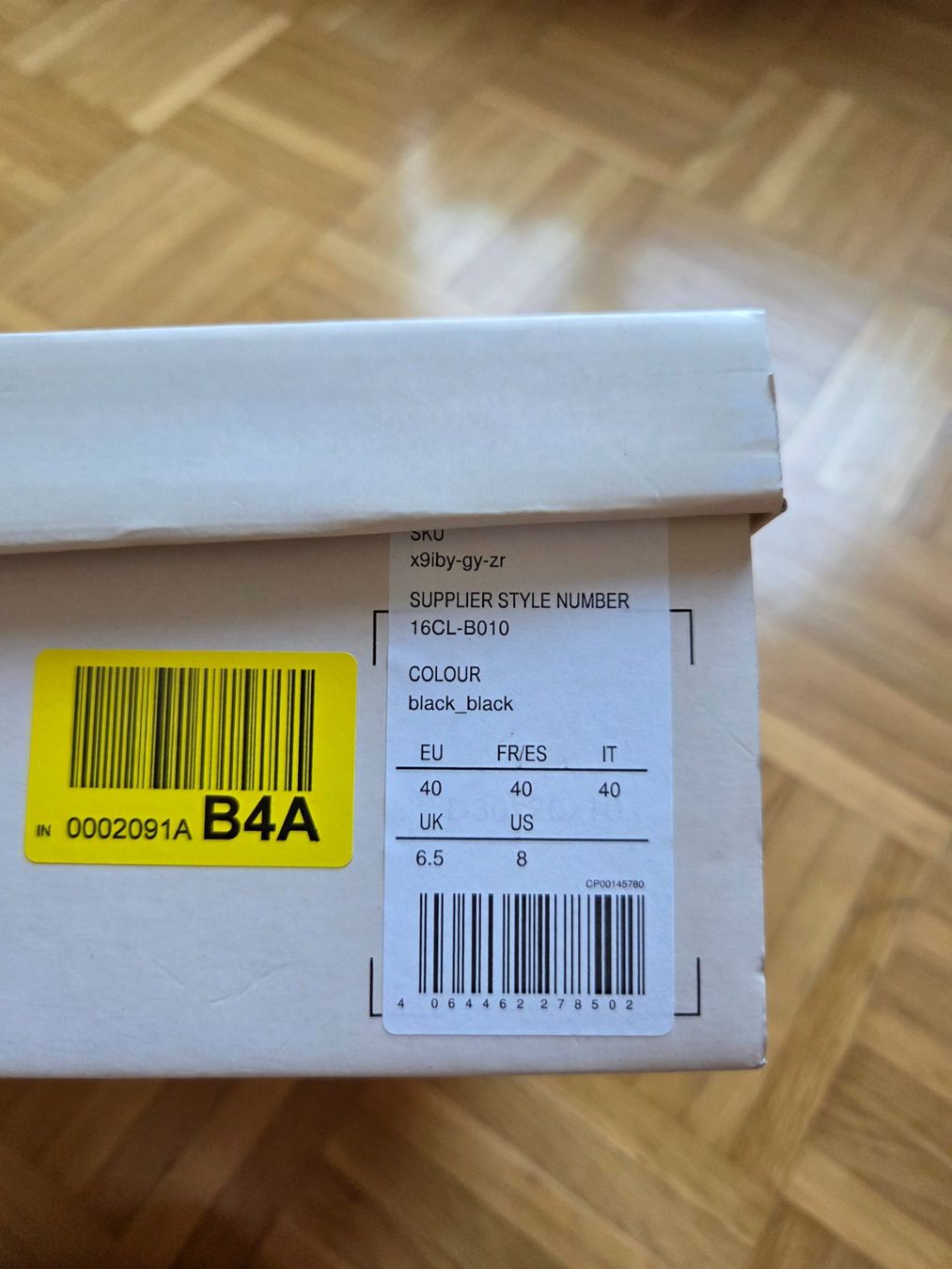 Scarpe da donna: Bottine en daim beige taille 40 – Usato da Grand-Lancy venduto da jess.gms 2