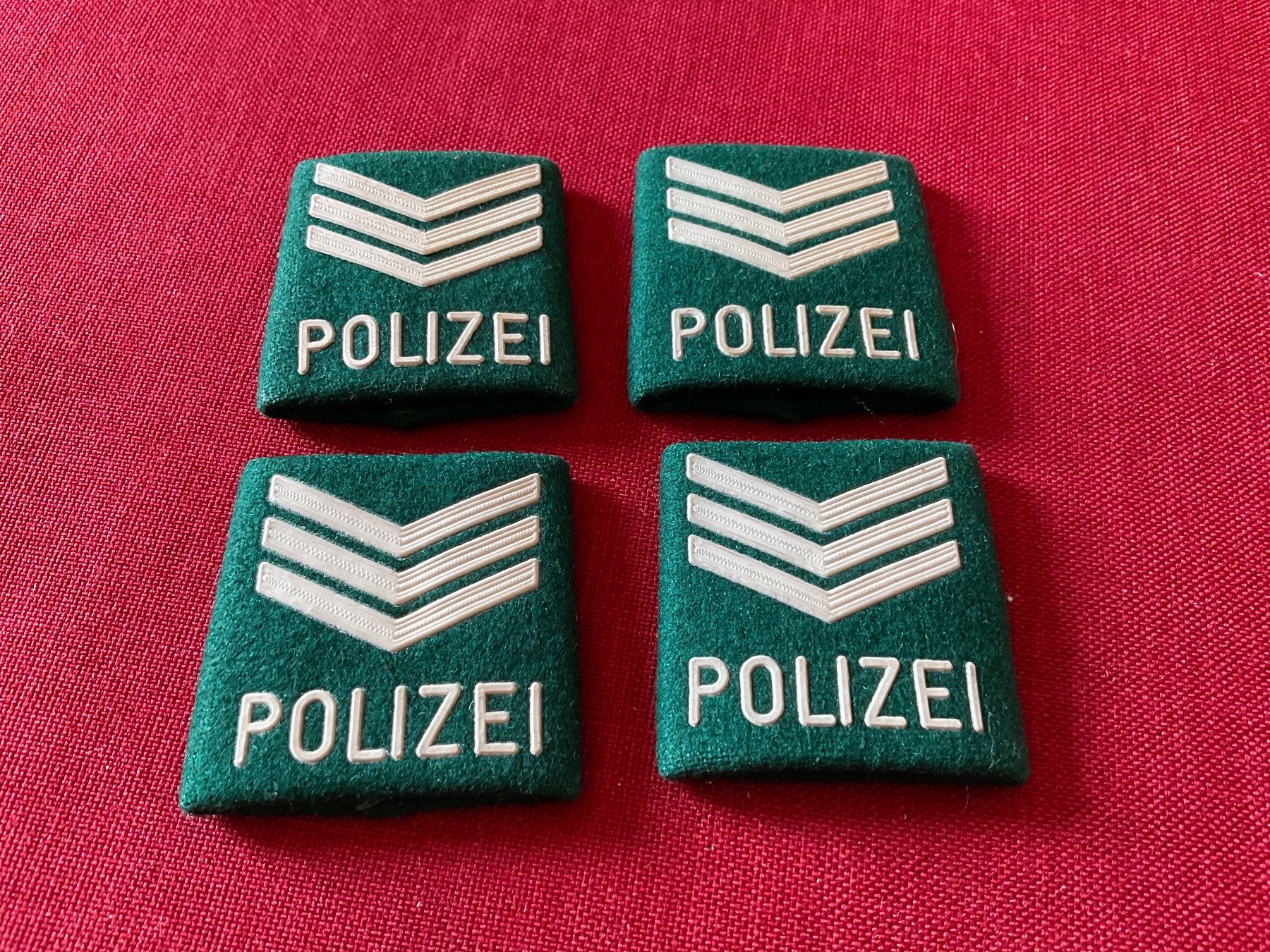 Placchette & Badge: Abzeichen der Kantonspolizei, Sammlerlos. – Usato da Lugano venduto da Persepolis