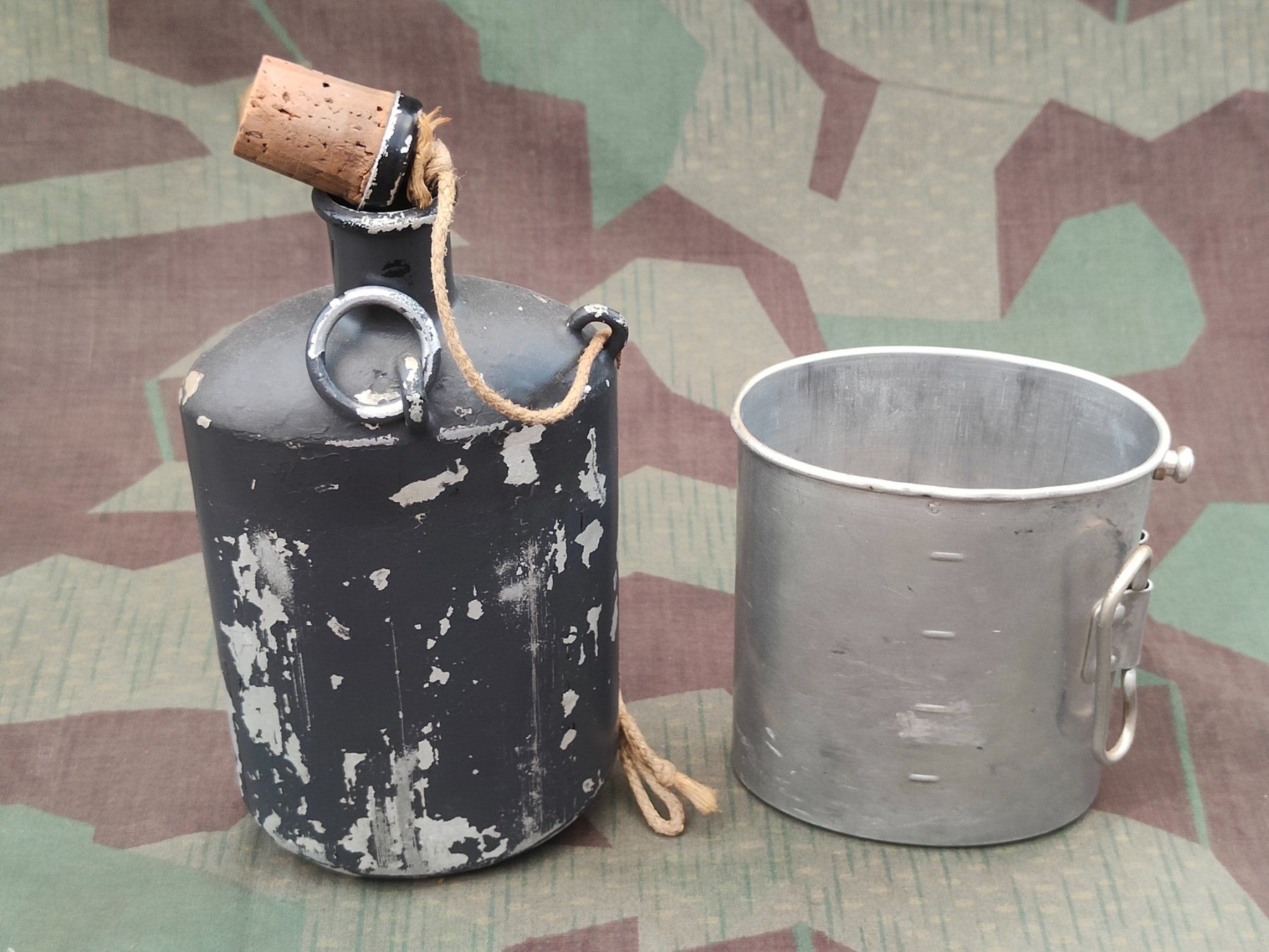 Armée suisse Uniformes: Feldflasche Ord. 1932/35 grau – D'occasion à Bauma par SwissMilitaria 1