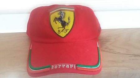 Ferrari automobile- Hublot cap