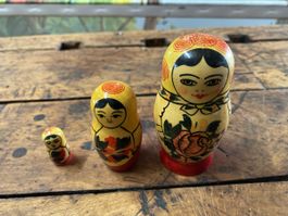 Matrioska russa vintage, set di 3 bambole di legno