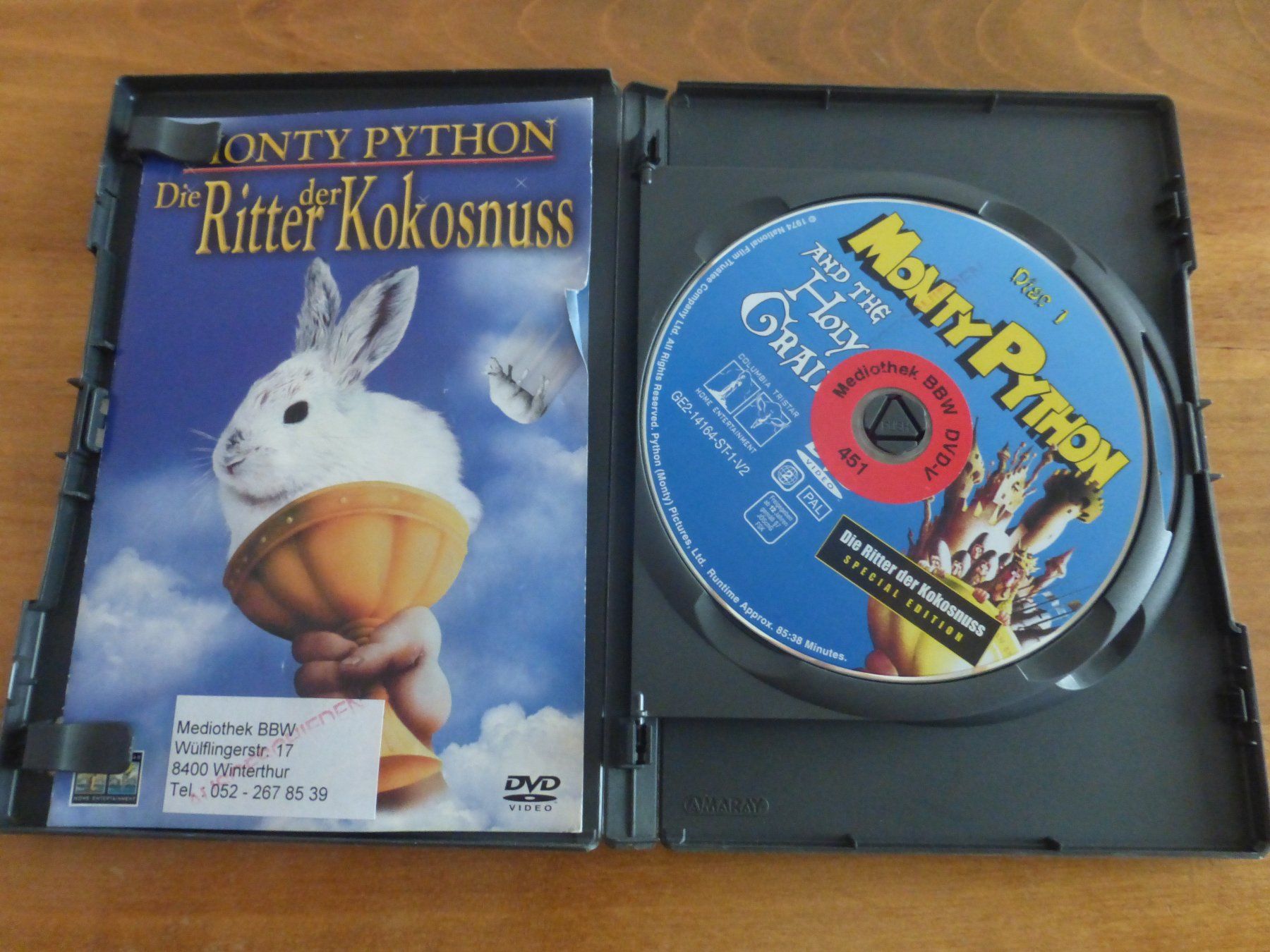 Tous les DVDs: Monthy Python Ritter der Kokosnuss Special Edition DVD – D'occasion à Zumikon par psisound 2