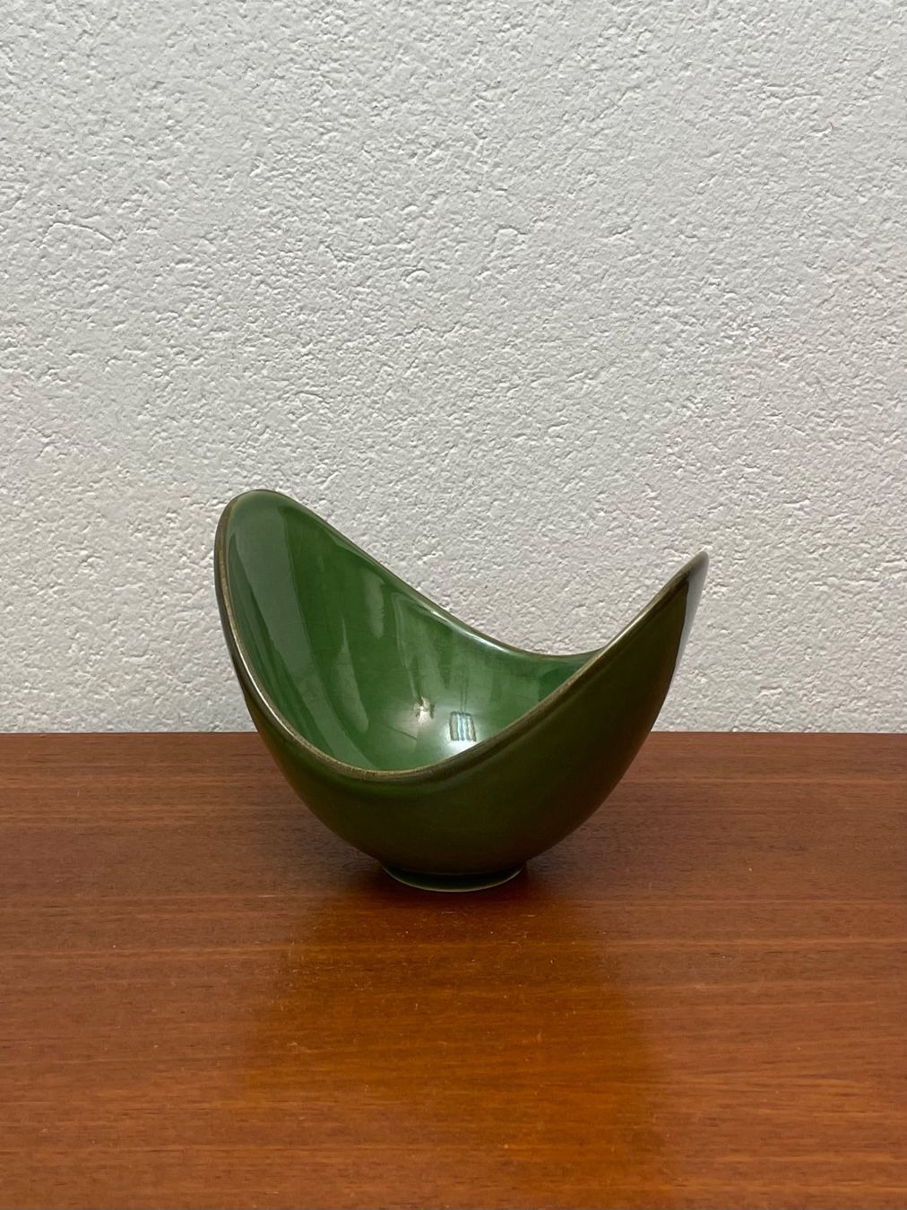 Ciotole: Formschöne Keramikschale zeitgenössische Design Schale – Usato da Zürich venduto da Vintagewiesel