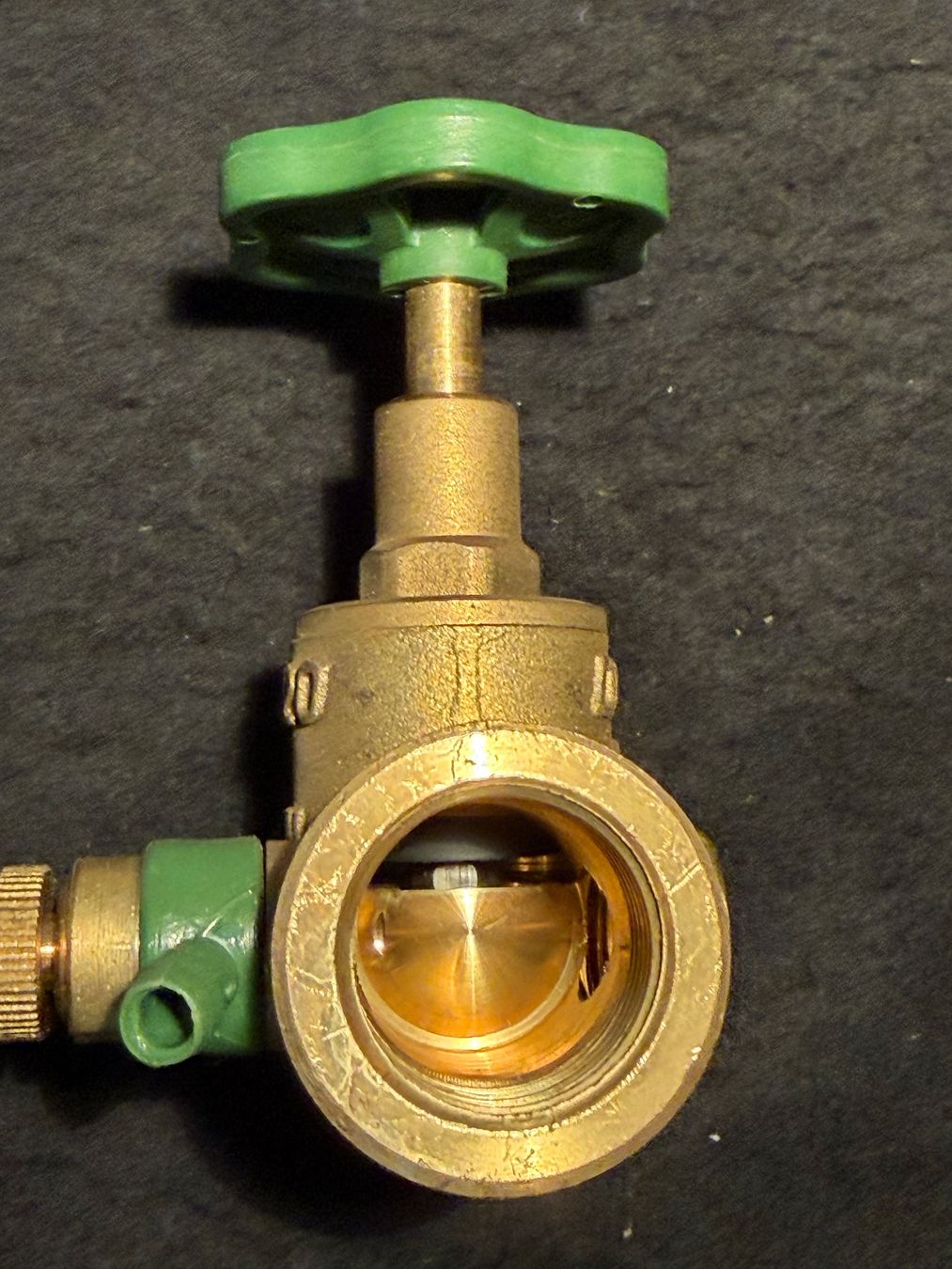 Armaturen: JS Absperrventil DN20 aus Messing mit grünem Handrad – Neu (gemäss Beschreibung) aus Niederrohrdorf von ledergerber 4
