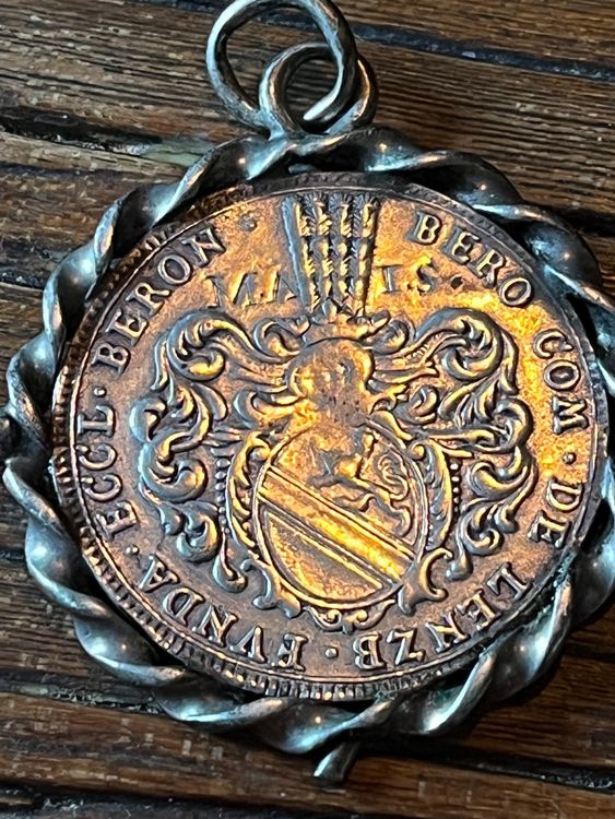 SUPERBE ET ANCIEN Sceau Oriental. A Identifier. Monté en pendentif en