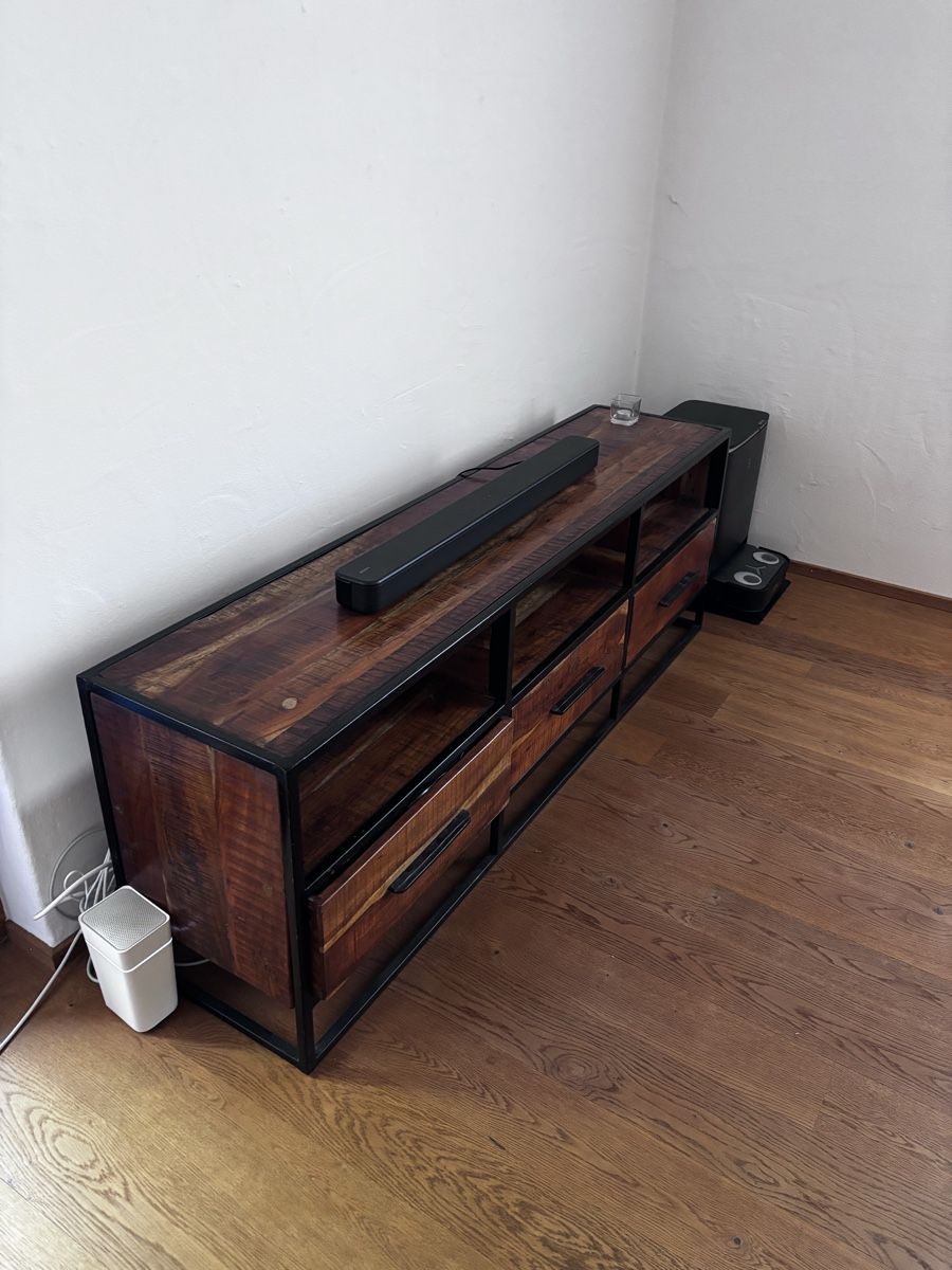 TV Möbel: Lowboard Holz Metall  – Gebraucht aus Andelfingen von gliichfalls95