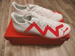 Puma Hallenfussballschuhe Gr. 45, neu und ungetragen
