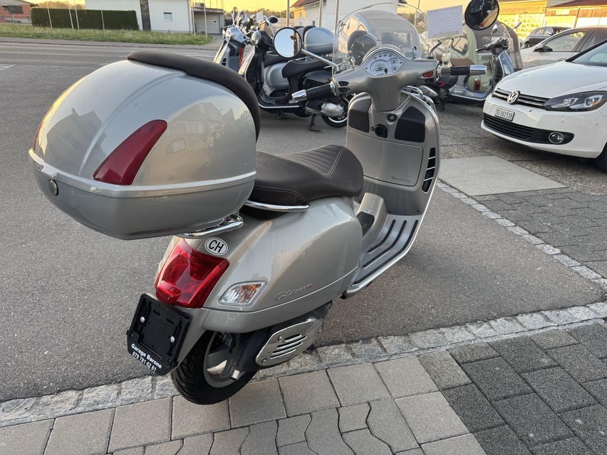 Piaggio Strada: Piaggio Vespa GTS Super 300 – Usato da Hefenhofen venduto da Garage_Barone 7