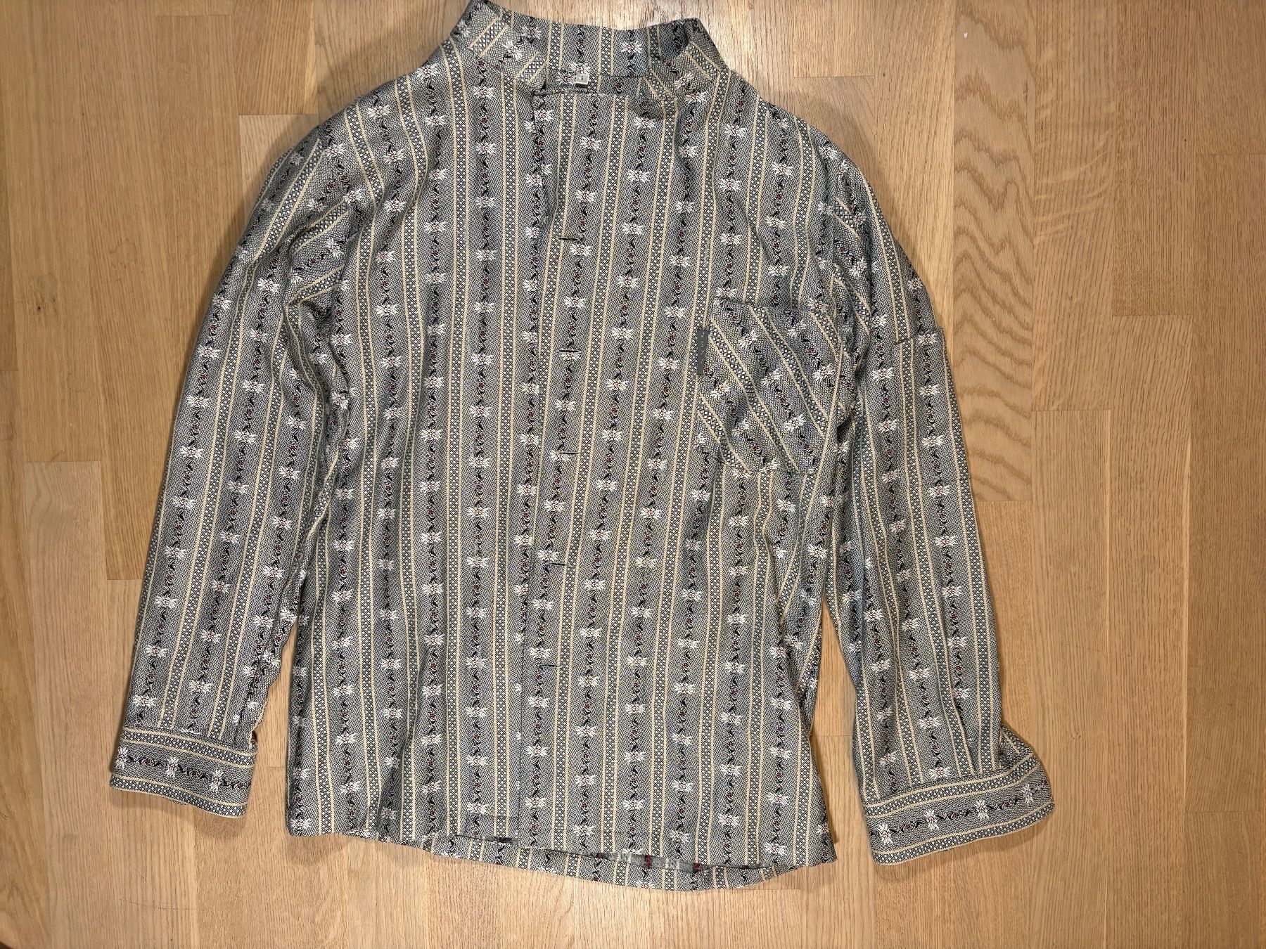 Grembiuli: Jenny Edelweiss Kochbluse in S – Usato da Elgg venduto da Jo_Naj