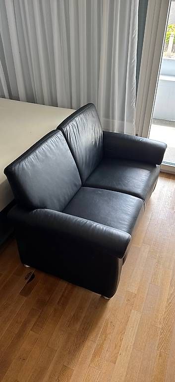 Sofas: Schwarzes Ledersofa – Gebraucht aus Basel von mar_cc2n