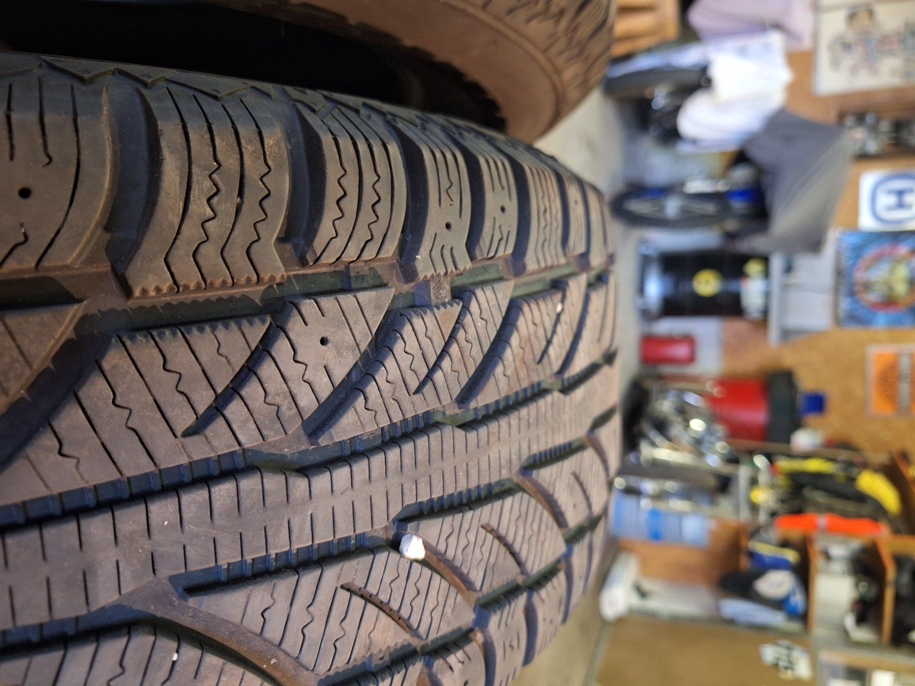 Alle Autoersatzteile: Winterpneu 235/65 R 17 – Gebraucht aus Willisau von 19AM91 1
