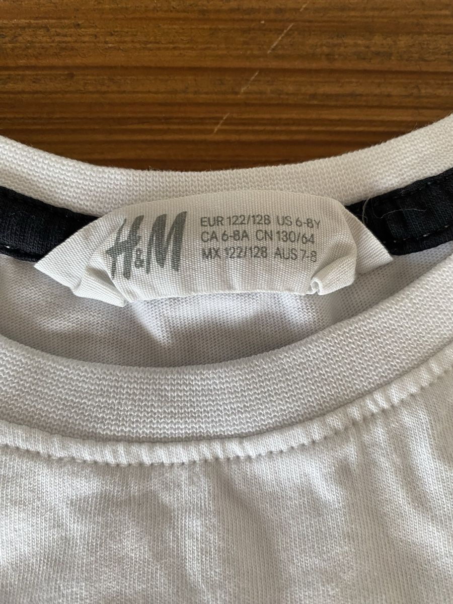 H&M Maglioni & Felpe: H&M Halloween Shirt Spinne Gr. 122/128 – Usato da Urdorf venduto da Bets4 1
