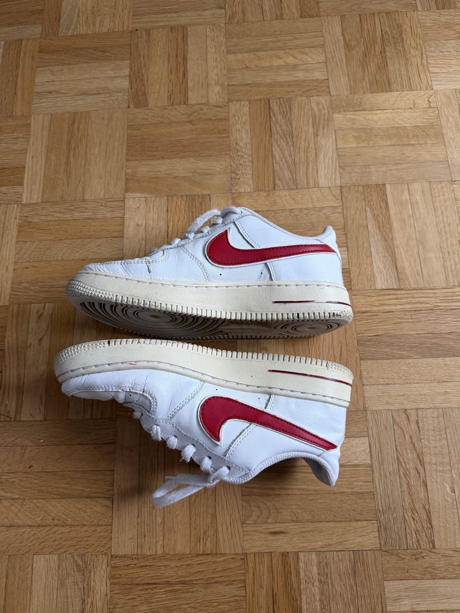 Nike Chaussures femmes: Baskets – D'occasion à Montsevelier par Duna2210 2