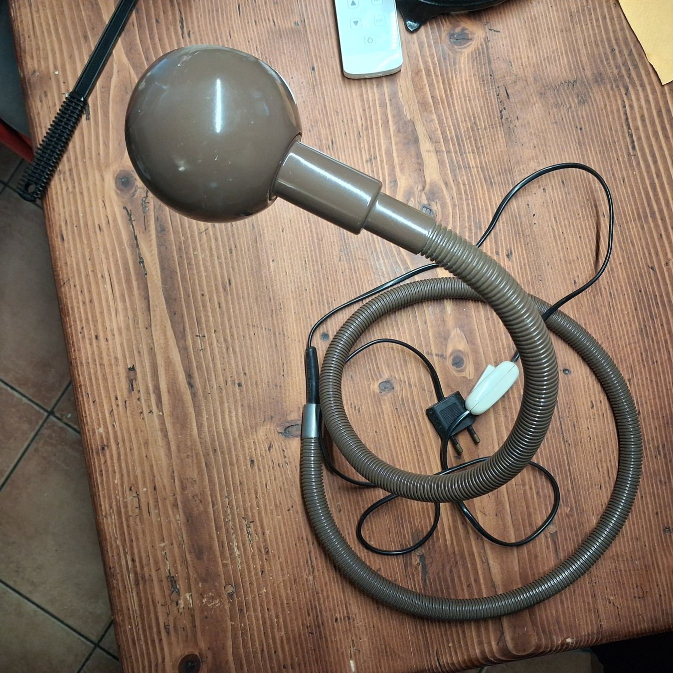 Valenti Luce Lampade: Lampada Velenti Hebi lunga – Usato da Personico venduto da rpi_n6hp
