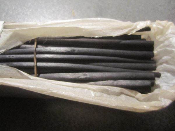 Penna & Evidenziatori: Zeichnenkohle Viktoria, Durchmesser 4 mm – Usato da Zürich venduto da abraxas1291 1